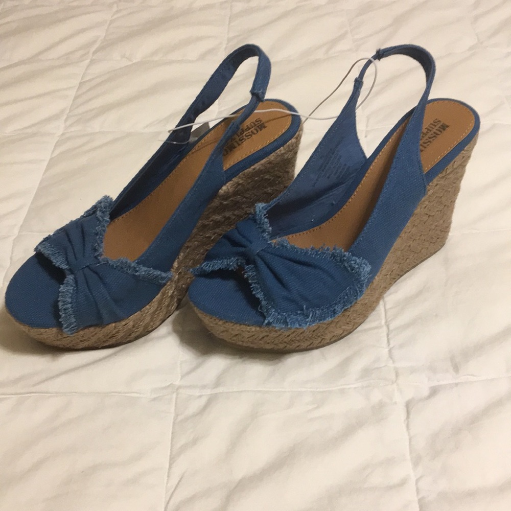 NWT: Blue Mossimo (Target) Wedges — Size 7.5